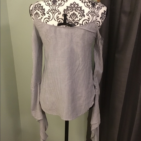 BCBG - Striped Tied Sleeve Top - Size XXS - Picture 2 of 5